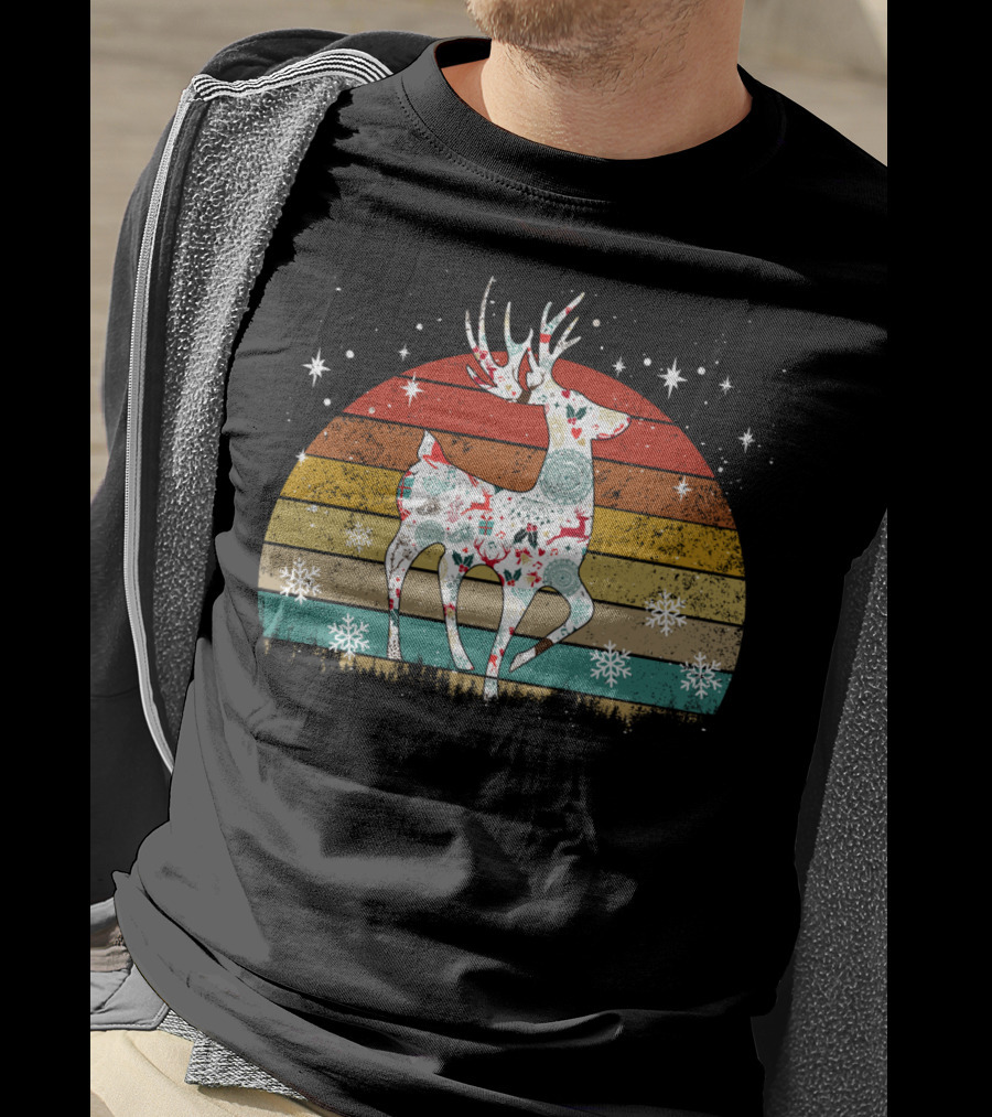 Vintage Retro Reindeer Snowflakes Christmas T-Shirt