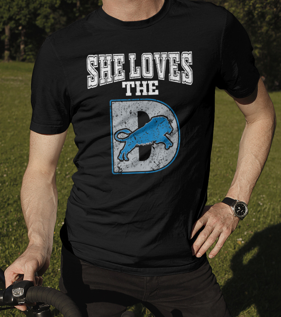 She Loves The D Detroit Michigan Lion Logou T-Shirt