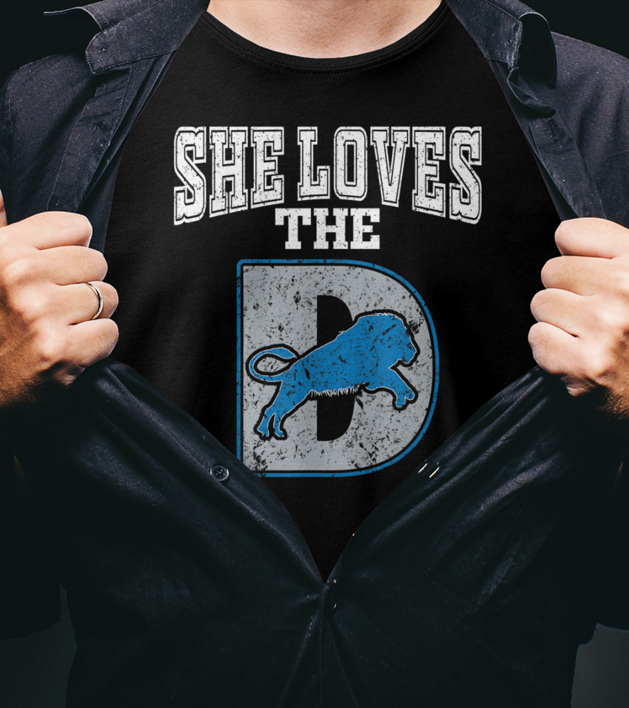 She Loves The D Detroit Michigan Lion Logou T-Shirt