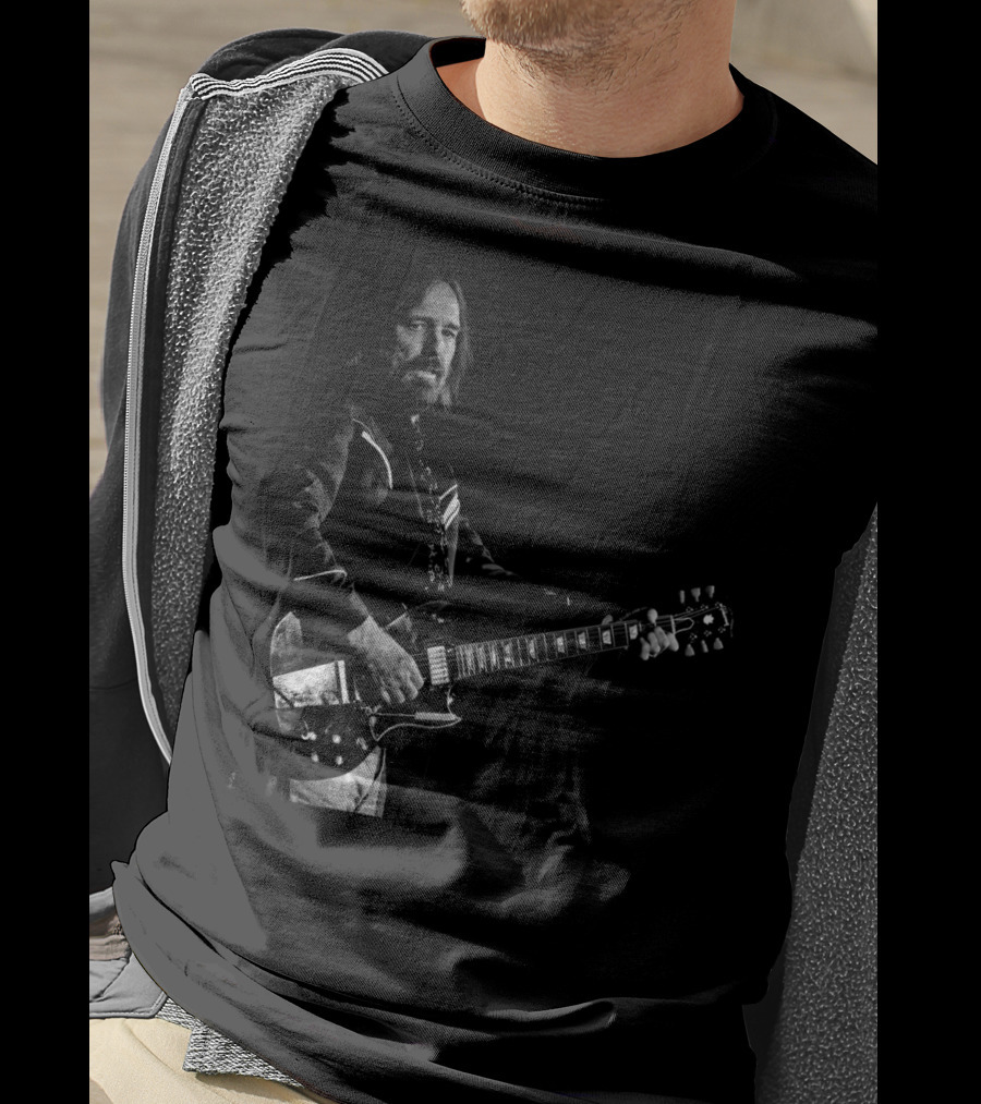 Retro Tom Petty Legends Never Die Love Guitarist T-Shirt