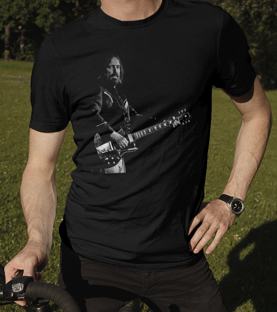 Retro Tom Petty Legends Never Die Love Guitarist T-Shirt