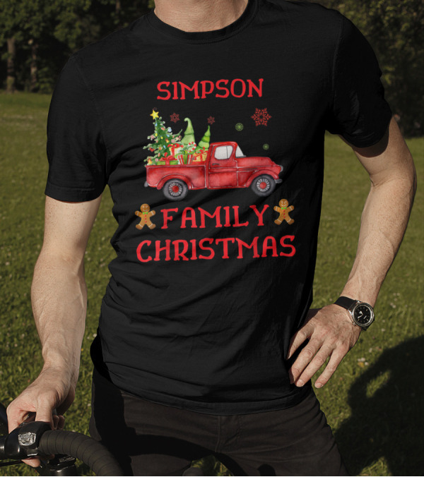Simpson Family Christmas Old Red Truck With Tree And Gingerbread Men T-Shirt