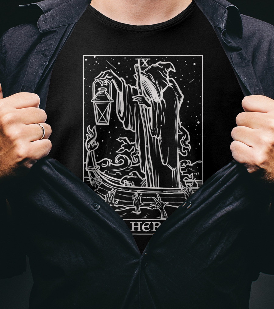 The Hermit Tarot Card Goth Halloween Grim Lantern IX Spooky Hands T-Shirt