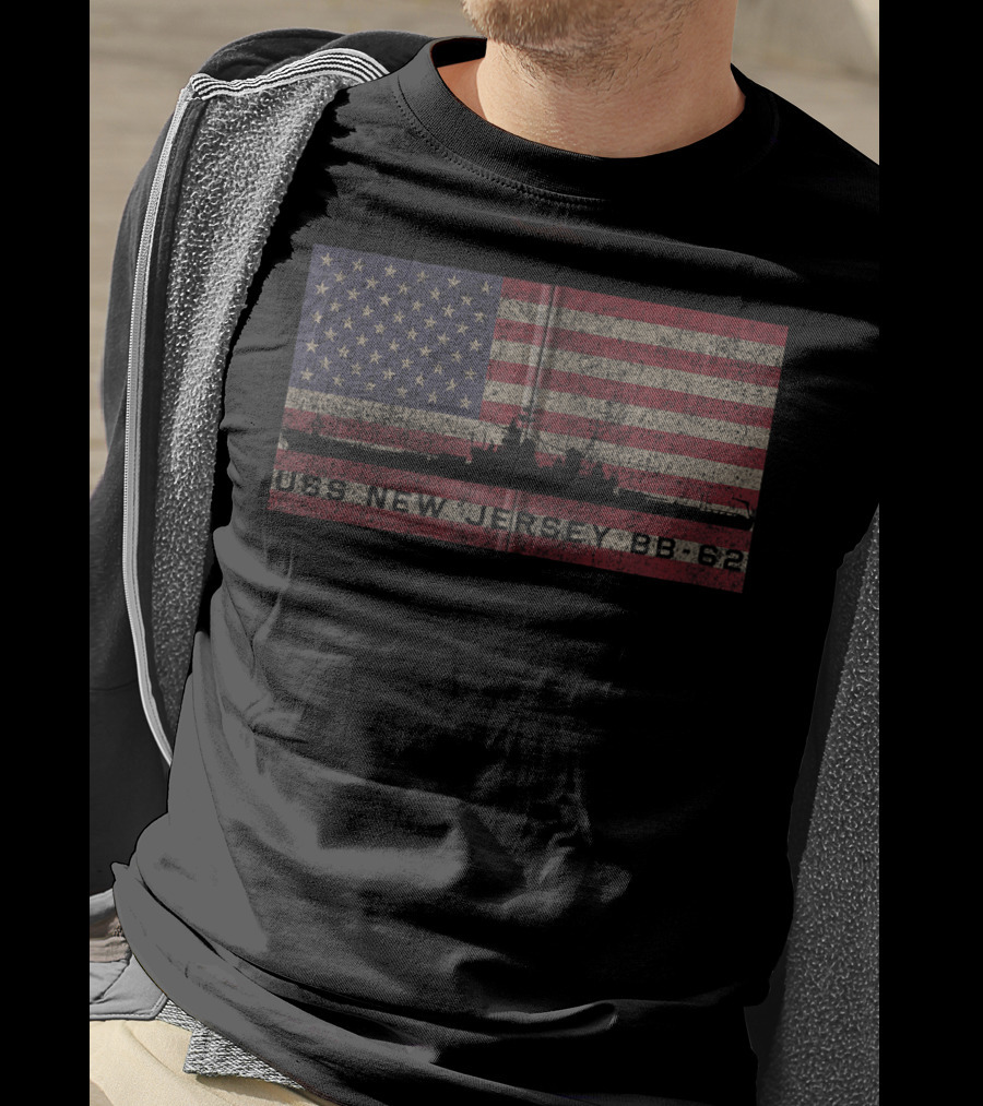 American Flag USS New Jersey BB 62 Battleship Silhouette USA T-Shirt