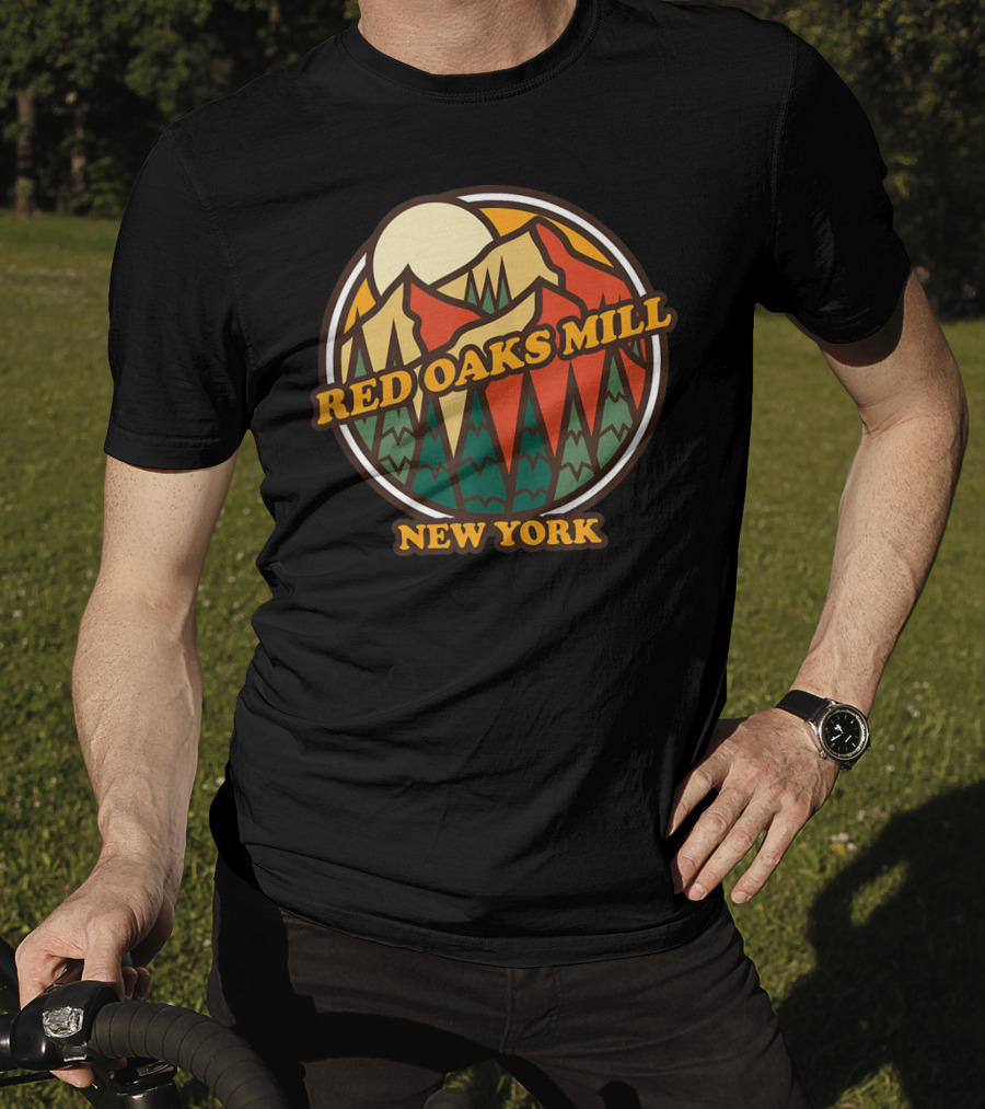 Red Oaks Mill New York Mountain Vintage Hiking T-Shirt