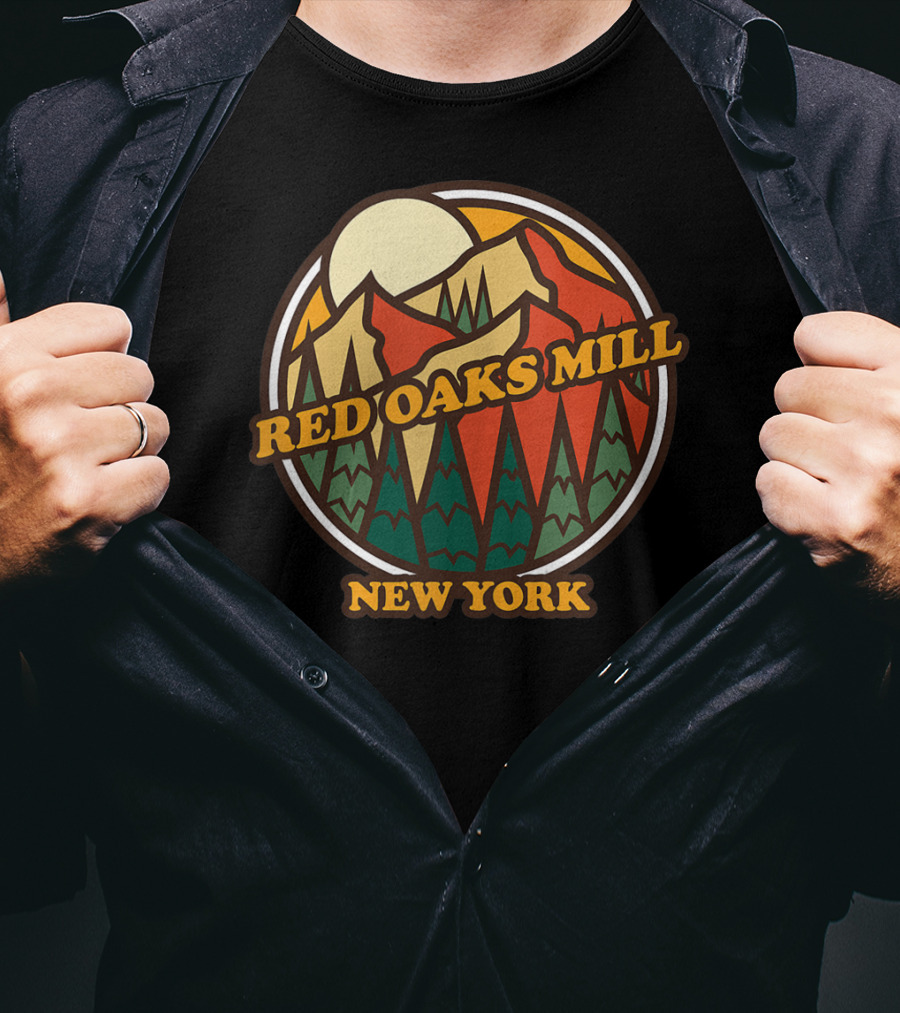 Red Oaks Mill New York Mountain Vintage Hiking T-Shirt