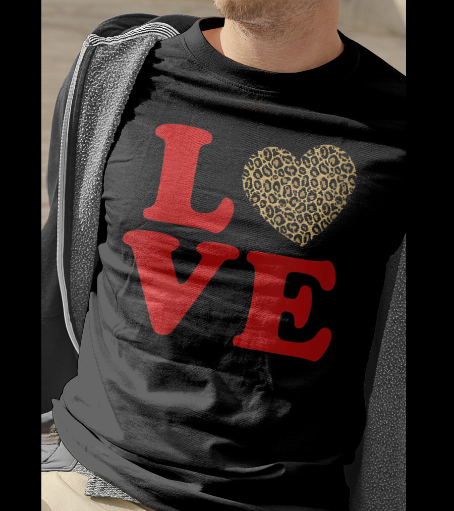 LOVE Leopard Heart Valentines Day Cute T-Shirt
