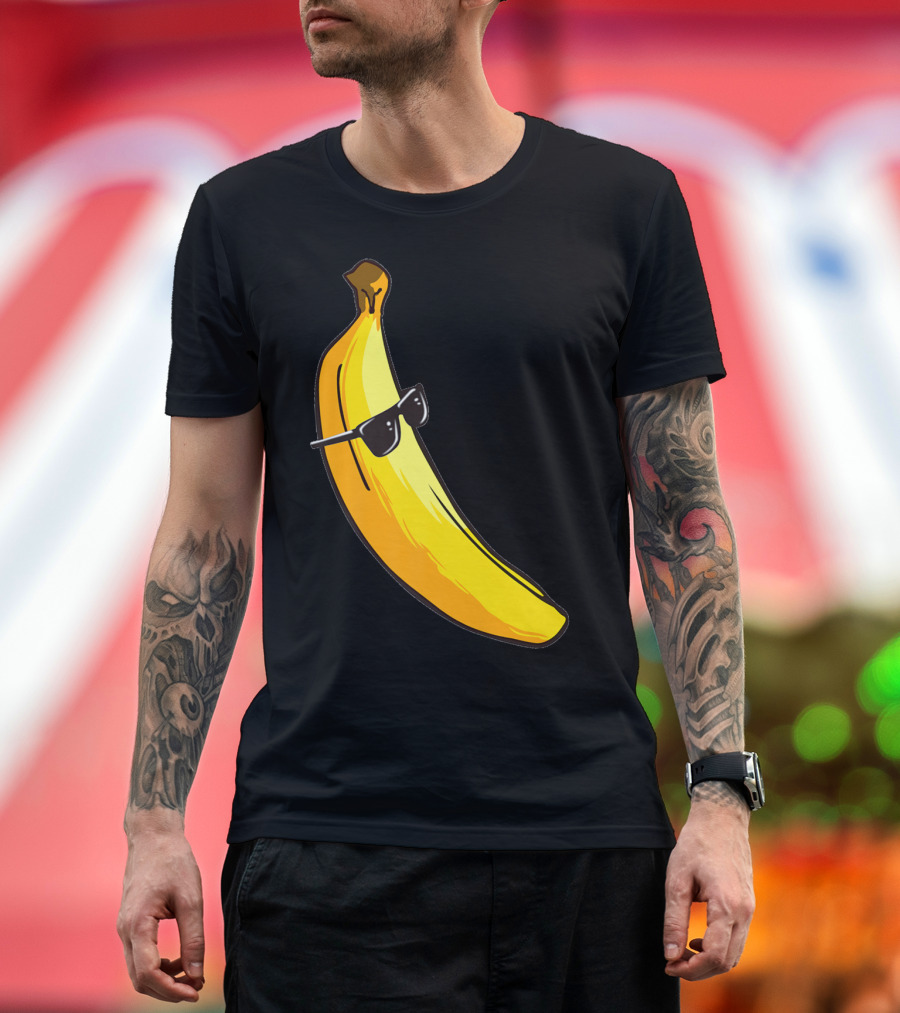 Funny Giant Long Yellow Banana Wearing Summer Sunglasses T-Shirt