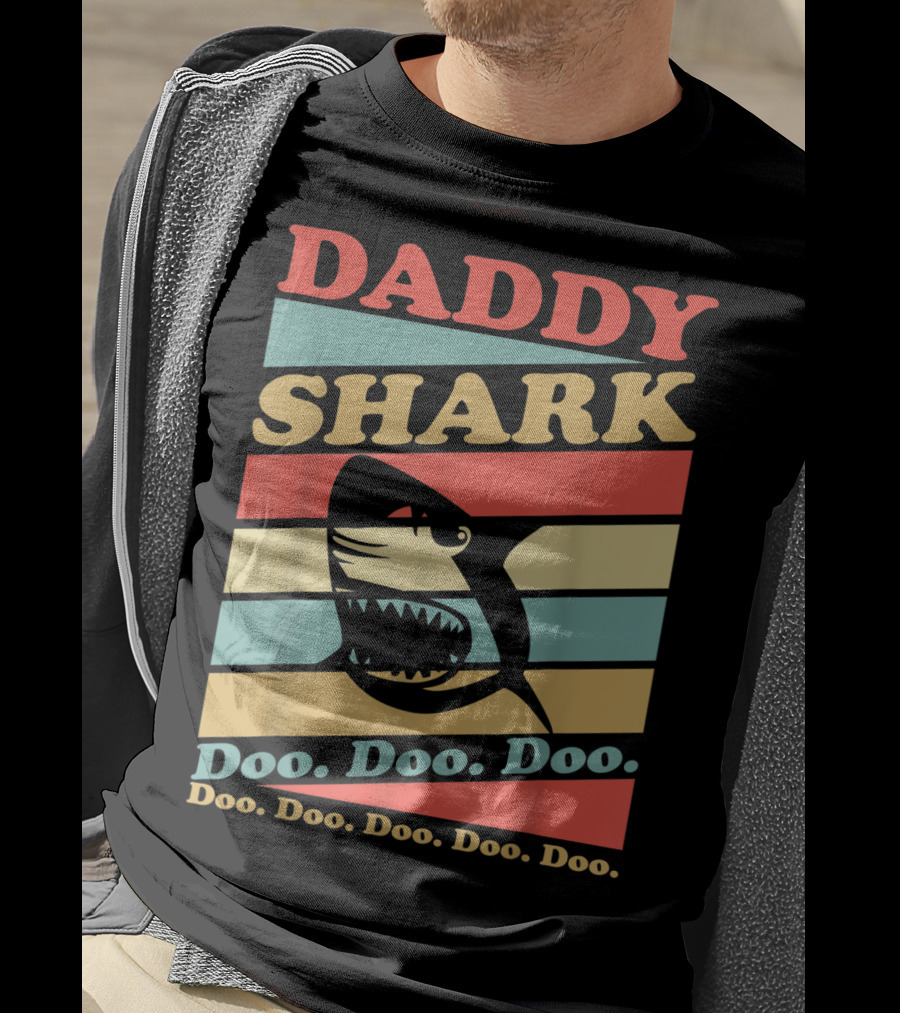 DADDY SHARK Doo Doo Doo Doo Doo Doo Retro Vintage Stripes T-Shirt