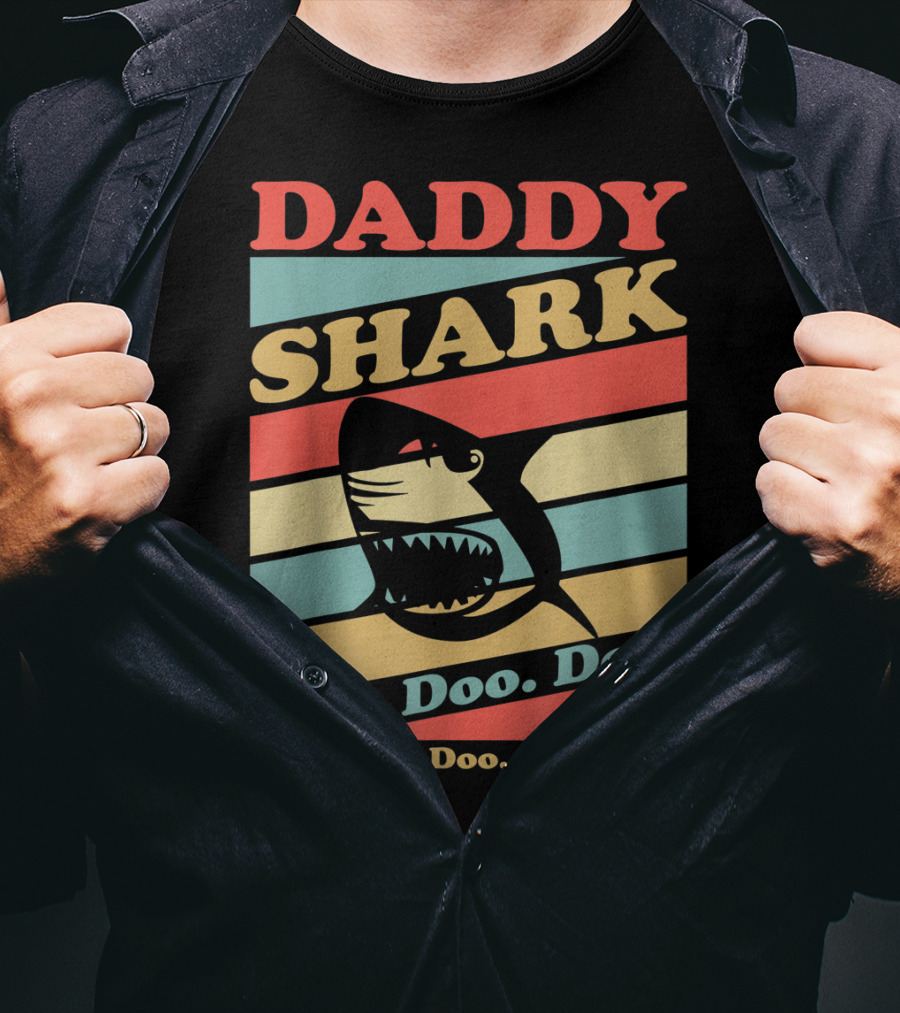 DADDY SHARK Doo Doo Doo Doo Doo Doo Retro Vintage Stripes T-Shirt