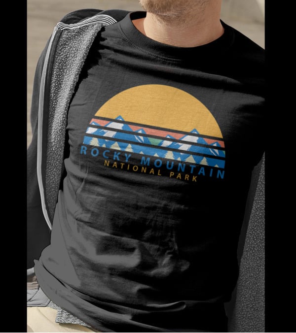 Rocky Mountain National Park Colorado Sunset Peaks Retro Vintage T-Shirt