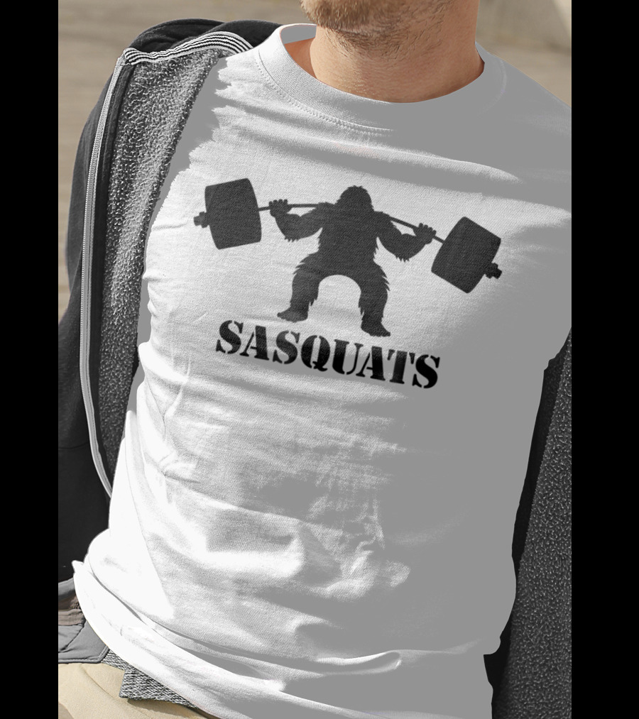Sasquats Sasquatch Bigfoot Doing Squats With Weights T-Shirt