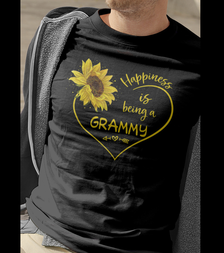 Happiness Is Being A Grammy Sunflower Heart With Arrow T-Shirt