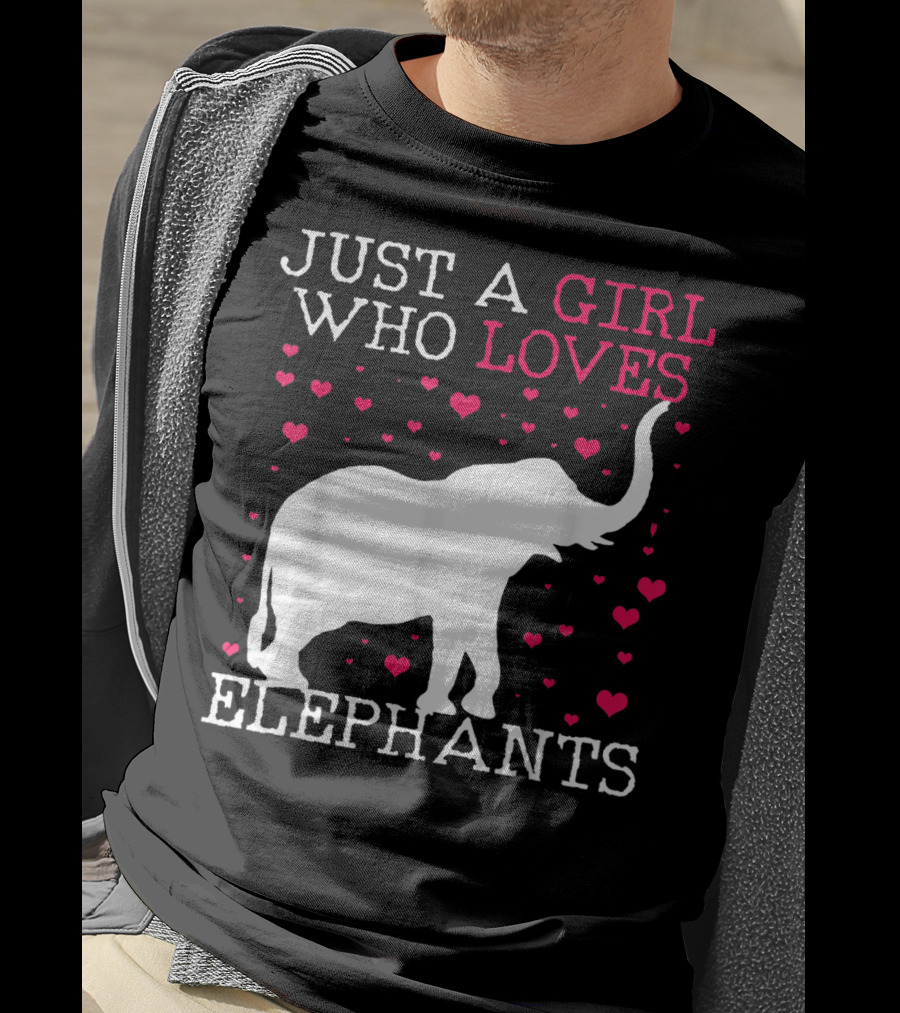 Just A Girl Who Loves Elephants With Heart Graphics T-Shirt