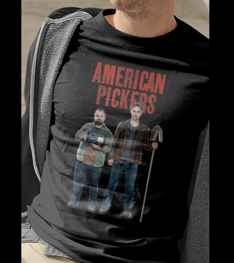 American Pickers Mike Frank Holding Vintage Television And Shovel T-Shirt