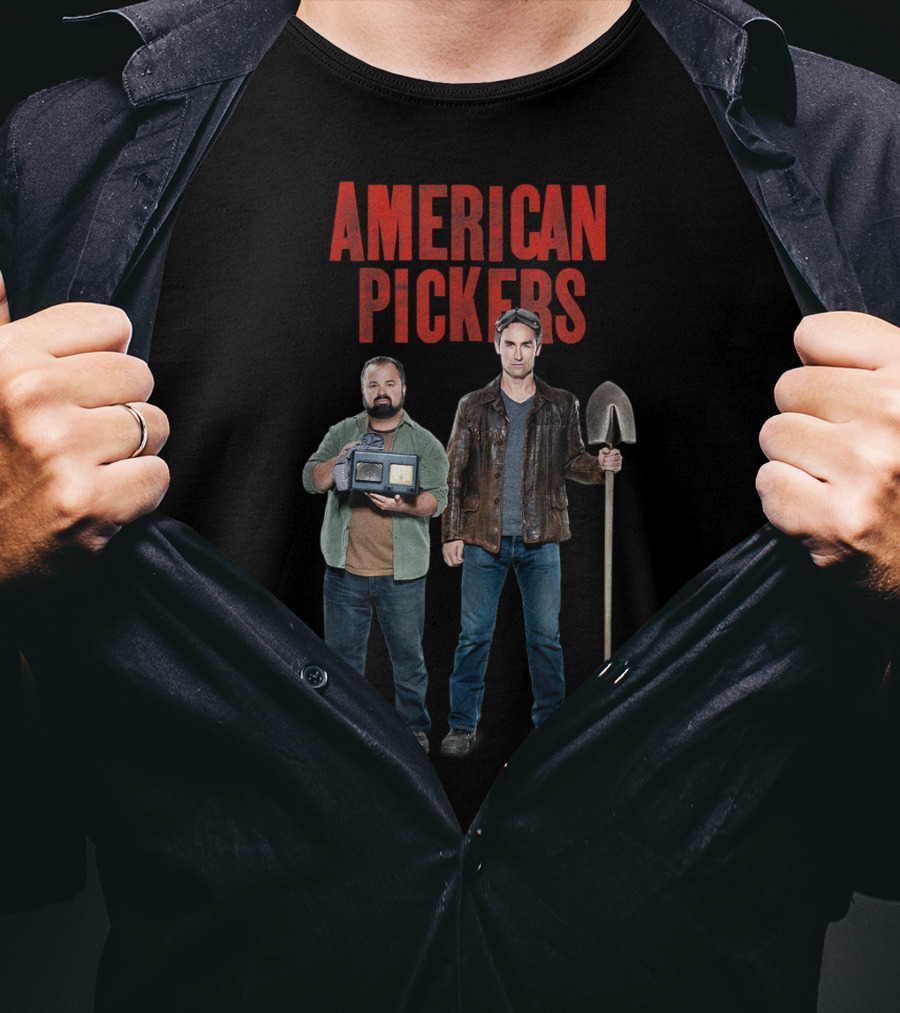 American Pickers Mike Frank Holding Vintage Television And Shovel T-Shirt