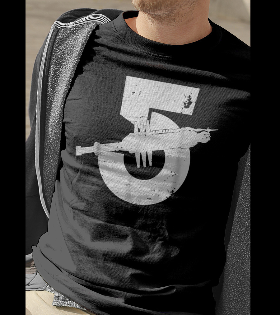 Babylon 5 Space Station Silhouette And Number 5 T-Shirt