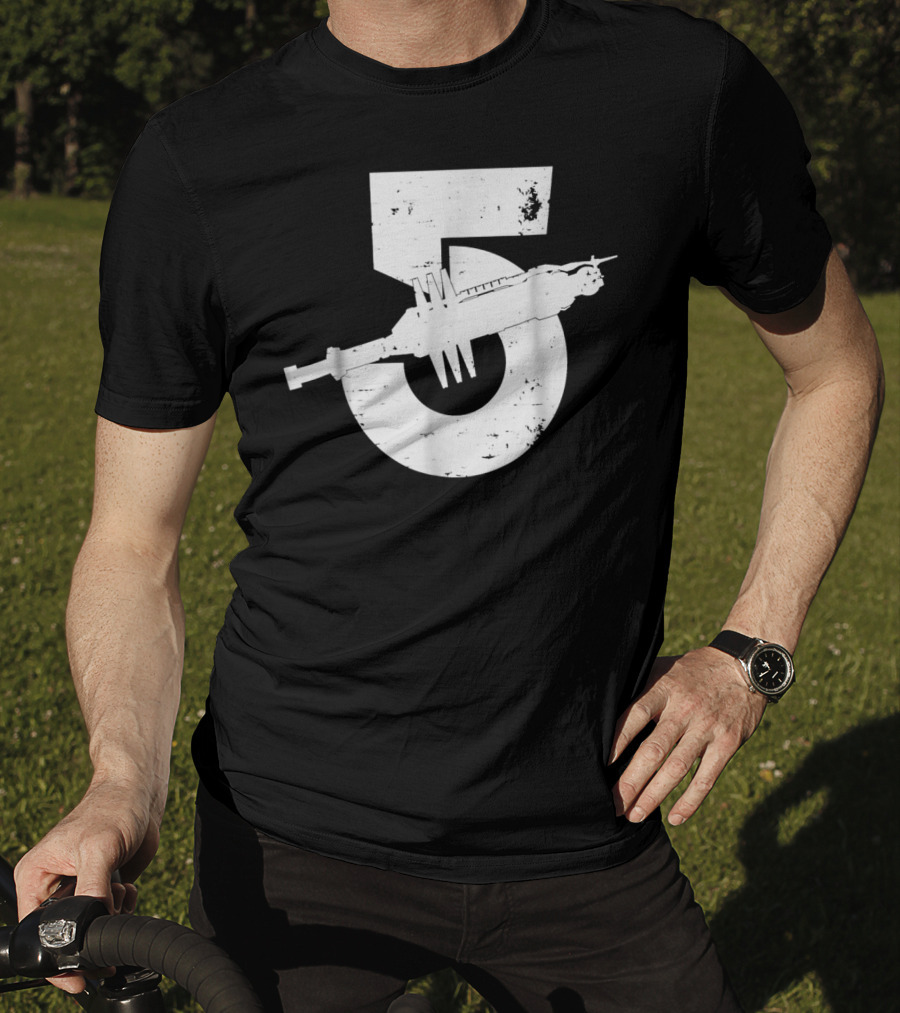 Babylon 5 Space Station Silhouette And Number 5 T-Shirt