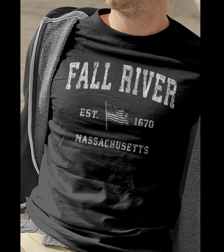 Fall River Massachusetts Est. 1670 Vintage US Flag T-Shirt
