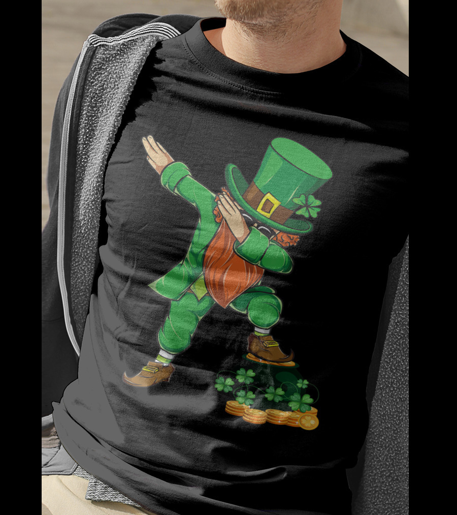 St Patricks Day Dabbing Leprechaun With Shamrocks And Gold Coins T-Shirt