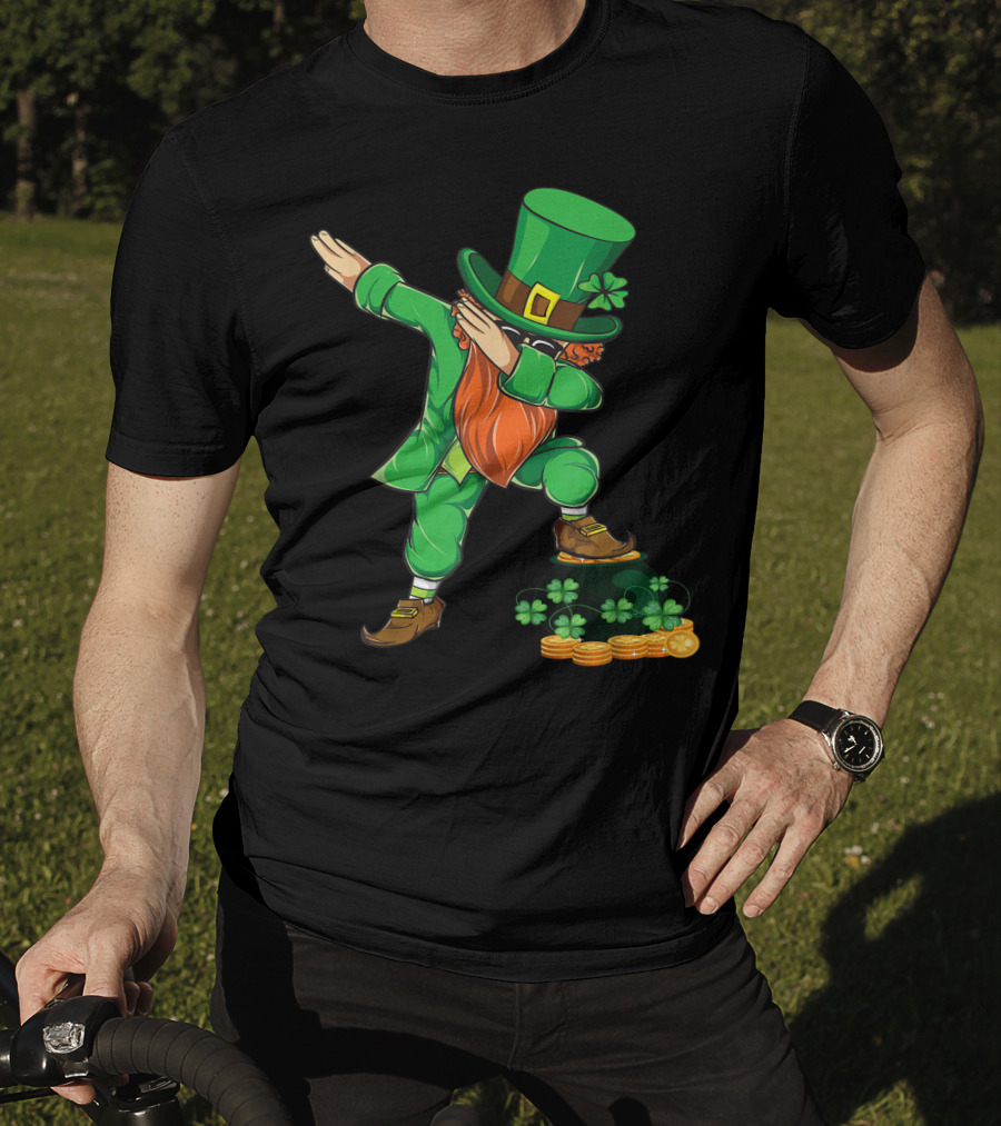 St Patricks Day Dabbing Leprechaun With Shamrocks And Gold Coins T-Shirt