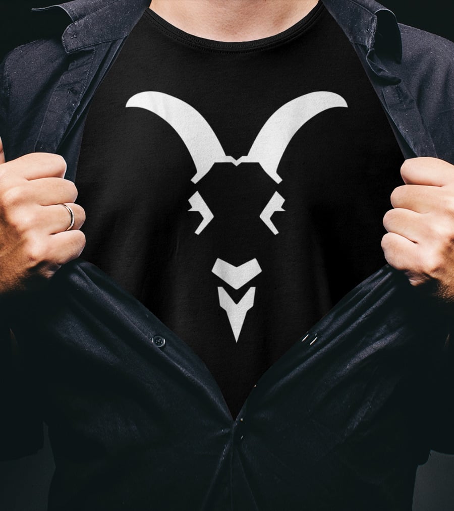 Playera De Chivas Chivas Camisa De Chiva Cabra Blanca Silueta T-Shirt