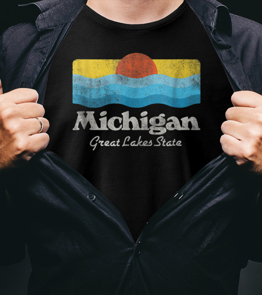 Michigan Great Lakes State Retro Sun And Waves T-Shirt