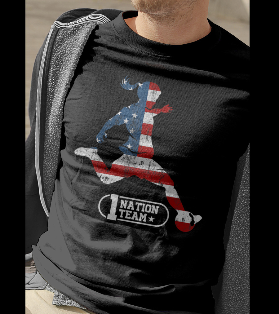 1 Nation Team Us Women Soccer Player Big Fan T-Shirt