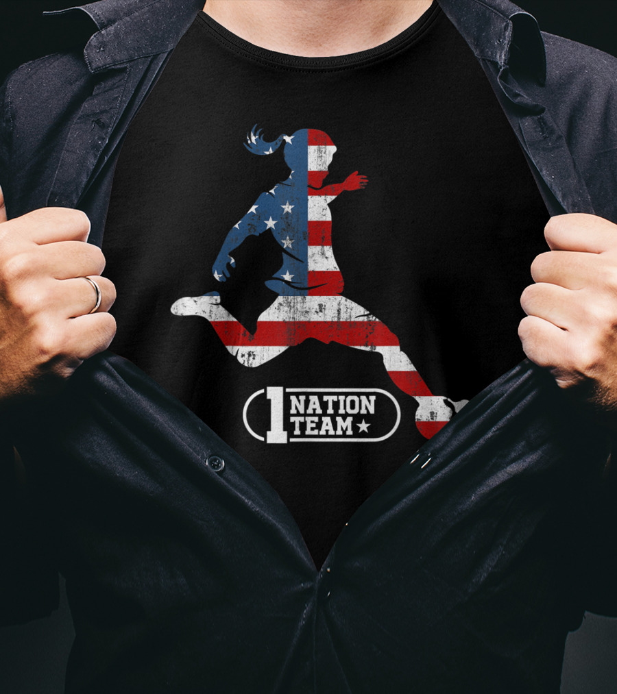 1 Nation Team Us Women Soccer Player Big Fan T-Shirt