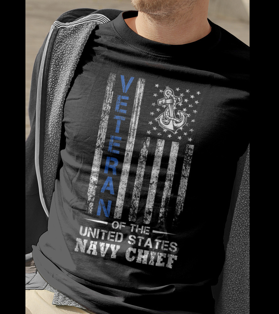 Veteran Of The United States Navy Chief With Anchor And American Flag T-Shirt