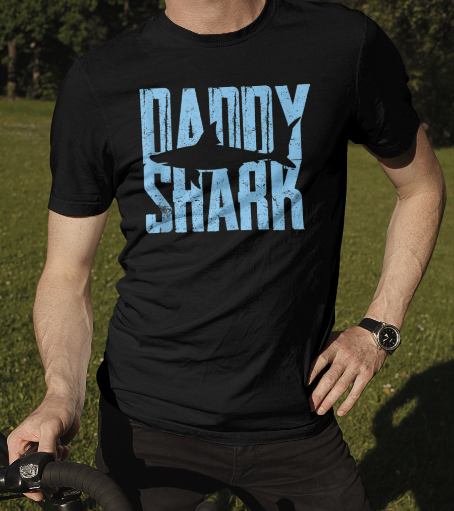 Daddy Shark Father's Day Gift Mens T-Shirt