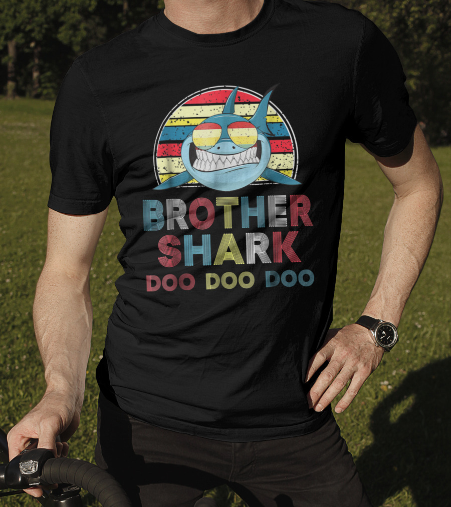 Retro Vintage Brother Shark Doo Doo Doo Sunglasses Stripes T-Shirt