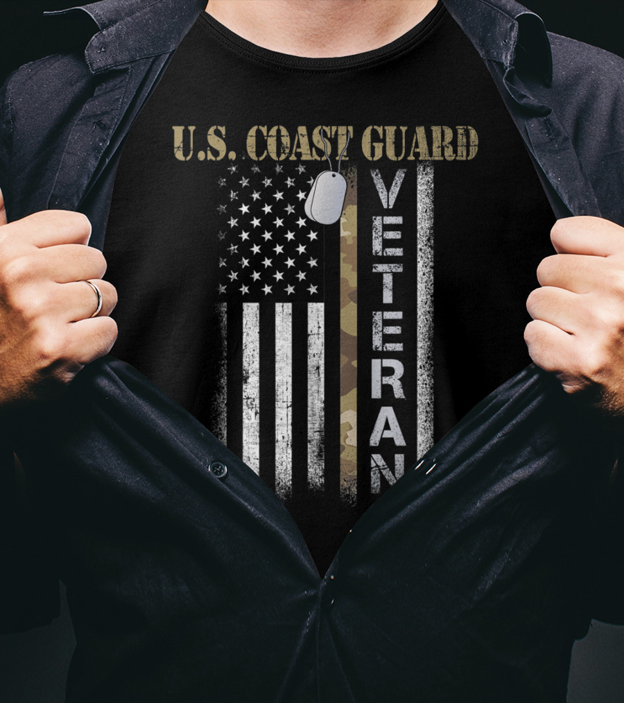 U.S. Coast Guard Veteran Vintage American Flag Camo T-Shirt