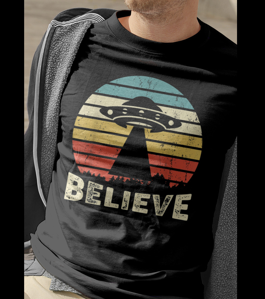 Vintage UFO Hunter Believe I Want To Believe Retro Alien T-Shirt
