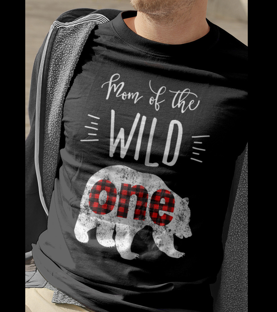 Mom Of The Wild One Bear Lumberjack Plaid T-Shirt
