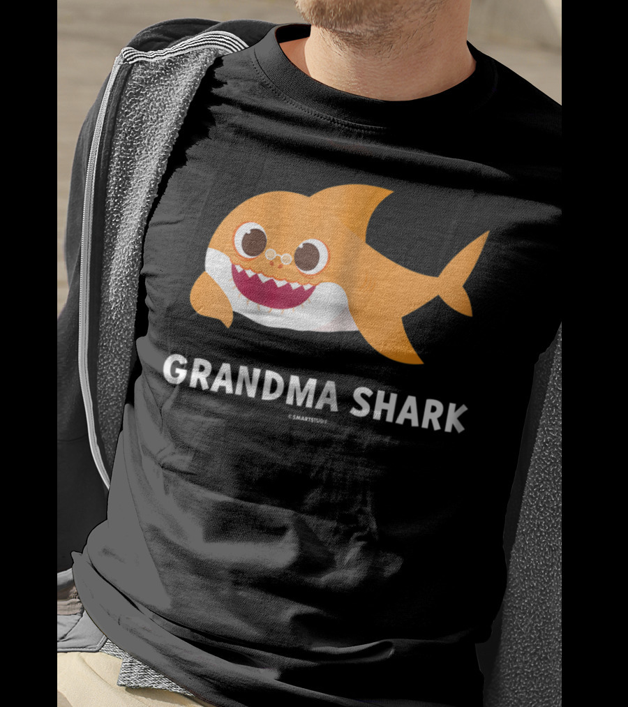 Grandma Shark Pinkfong SmartStudy Official Merchandise T-Shirt