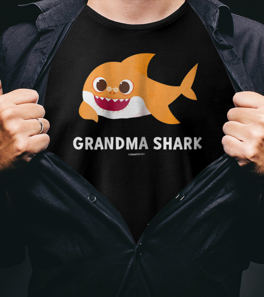 Grandma Shark Pinkfong SmartStudy Official Merchandise T-Shirt
