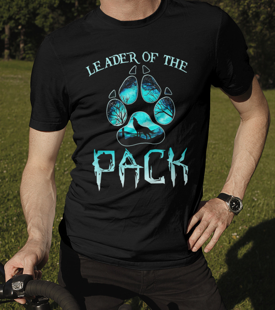 Leader Of The Pack Howling Wolf Silhouette In Pawprint For Dog And Pet Lovers T-Shirt