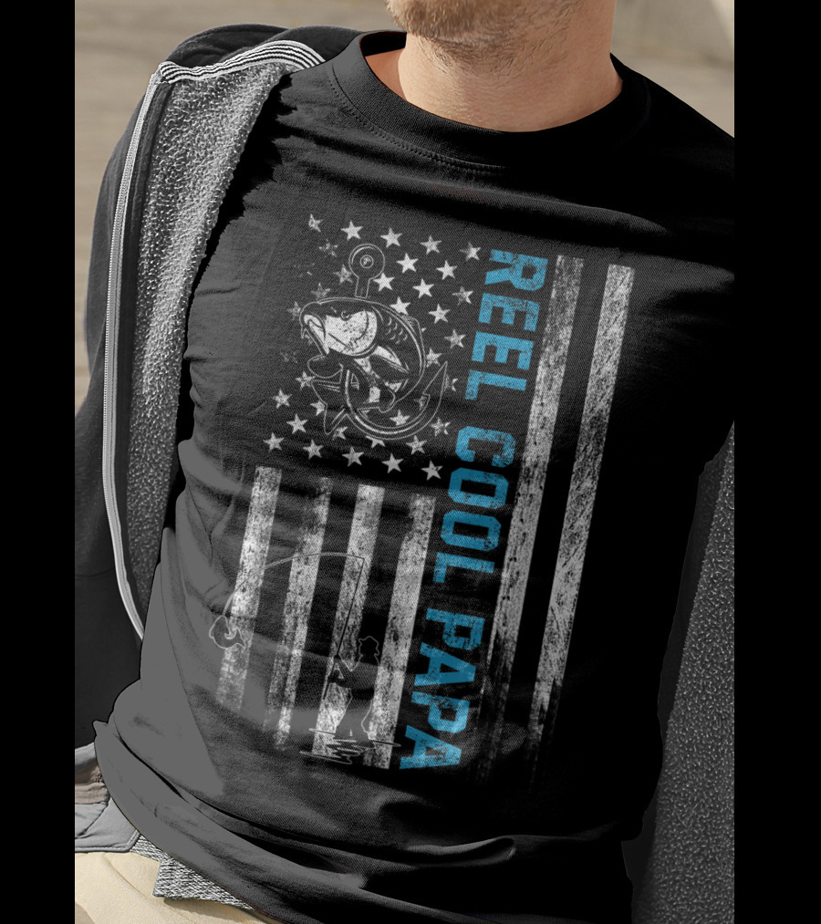 Reel Cool Papa American Flag Fishing Fish T-Shirt