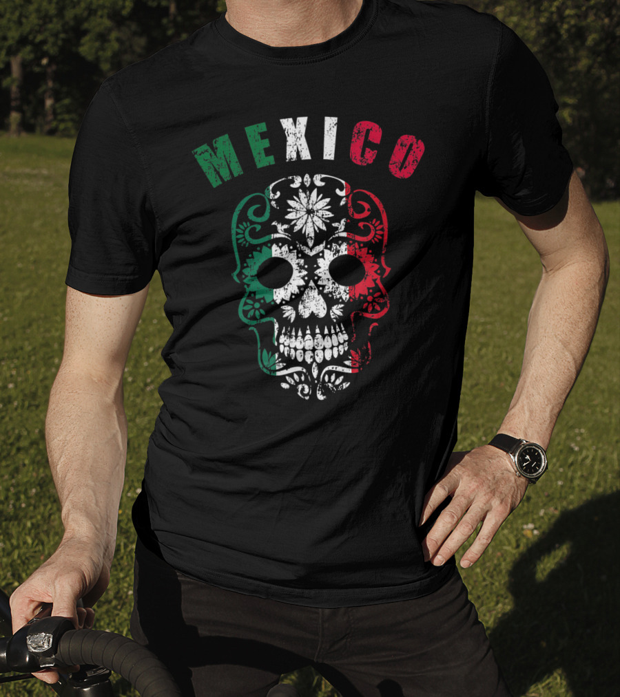 Mexico Distressed Sugar Skull Soccer Fan T-Shirt