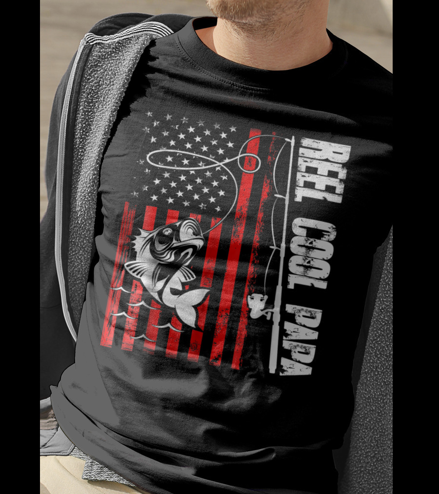 Reel Cool PAPA Fishing Lover American Flag T-Shirt