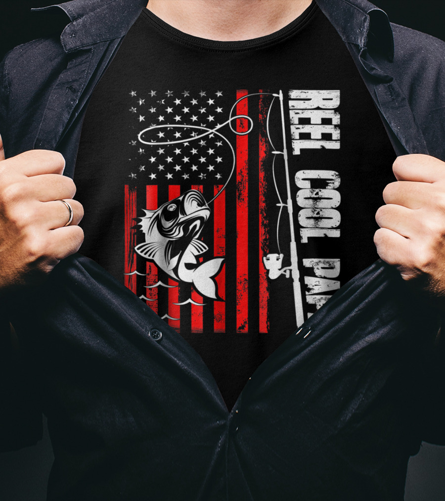 Reel Cool PAPA Fishing Lover American Flag T-Shirt