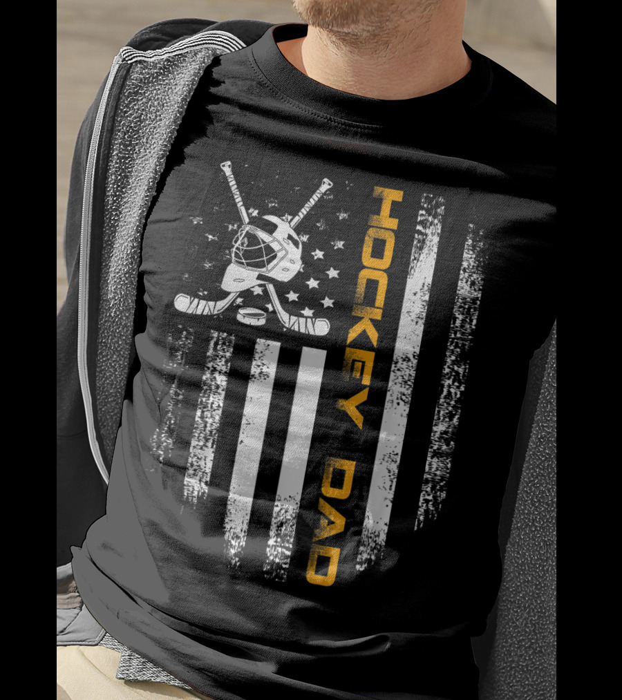 Vintage Hockey Dad American Flag Father's Day Cool T-Shirt