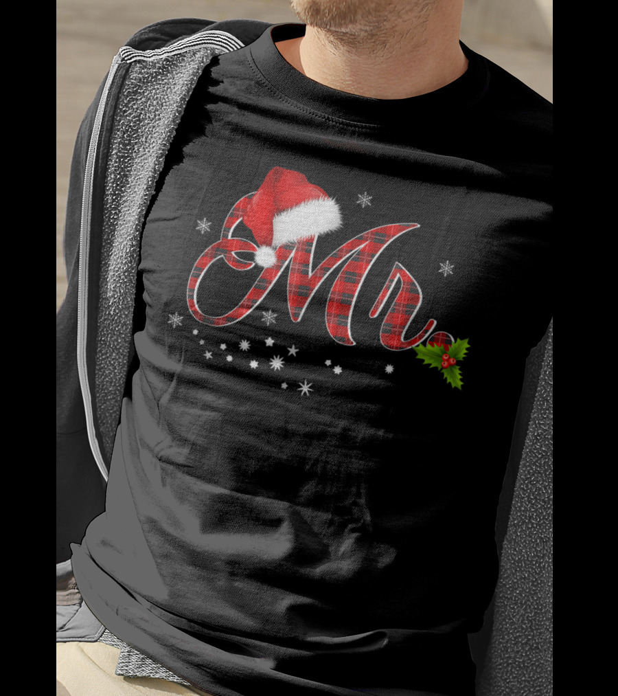 Mr Red Plaid Festive Santa Hat And Holly Matching T-Shirt