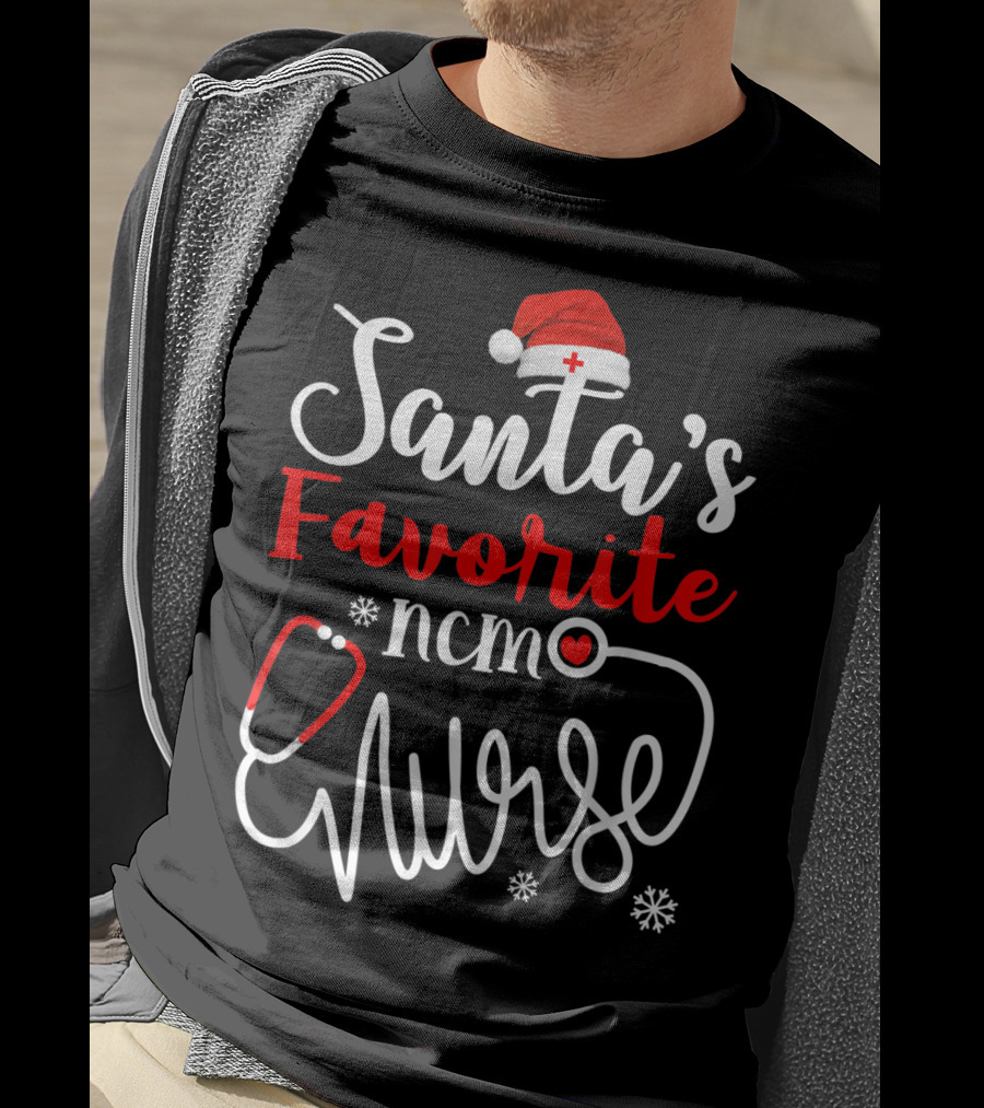 Santa's Favorite Ncm Nurse Hat Stethoscope Snowflakes T-Shirt