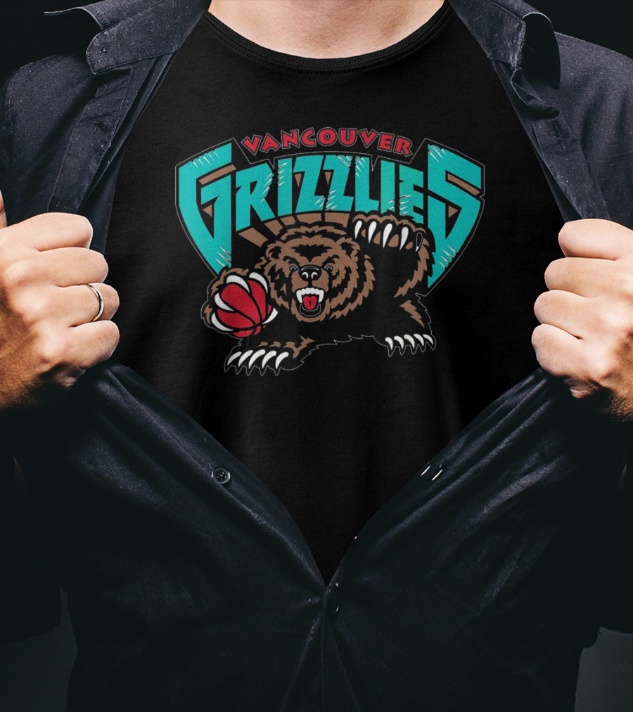 Vancouver Grizzlies Bear Holding Basketball T-Shirt