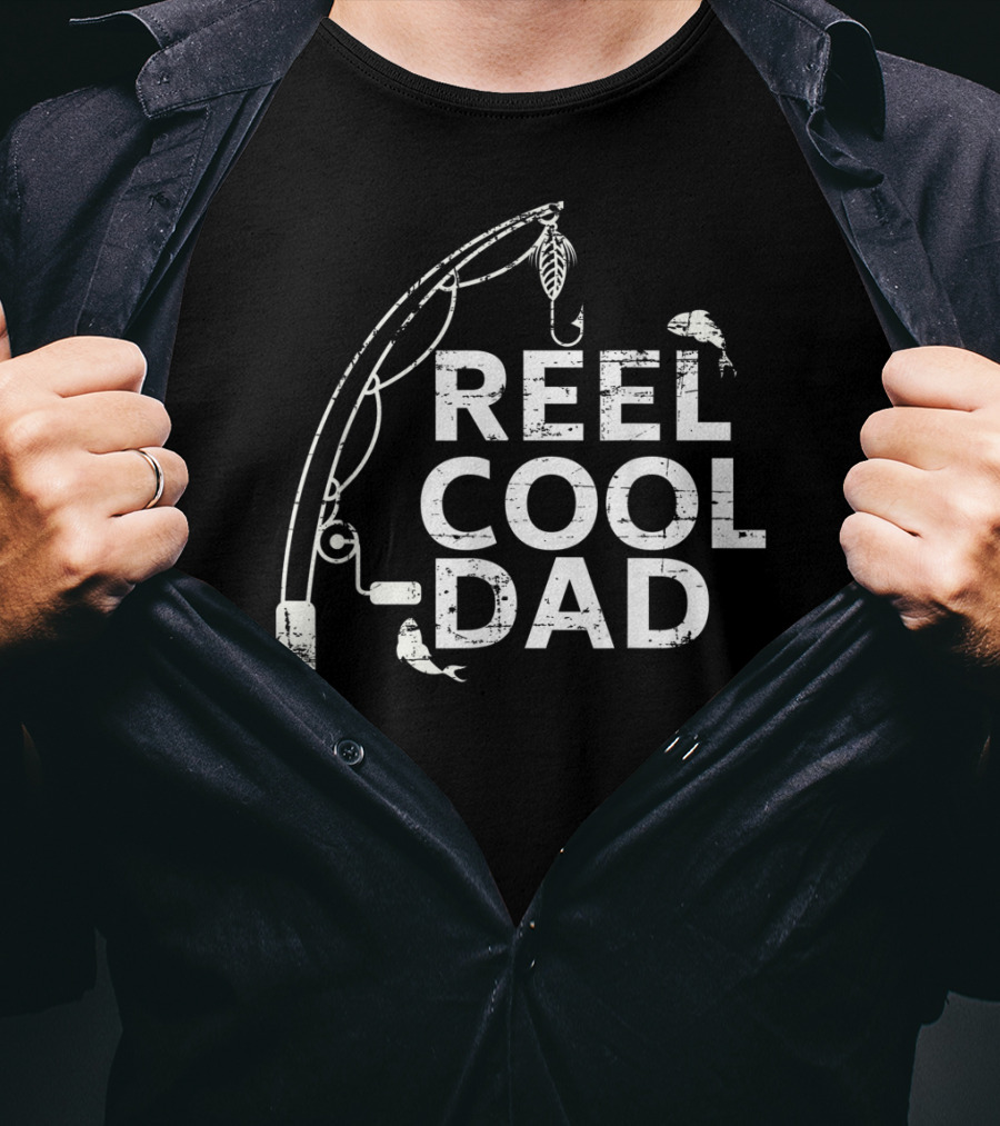 Reel Cool Dad Fishing Father's Day Papa T-Shirt