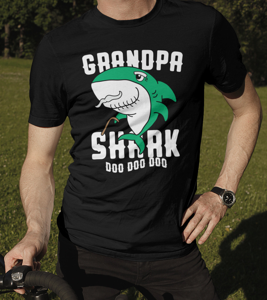 Grandpa Shark Doo Doo Doo Halloween Chr Dad Grandfather T-Shirt