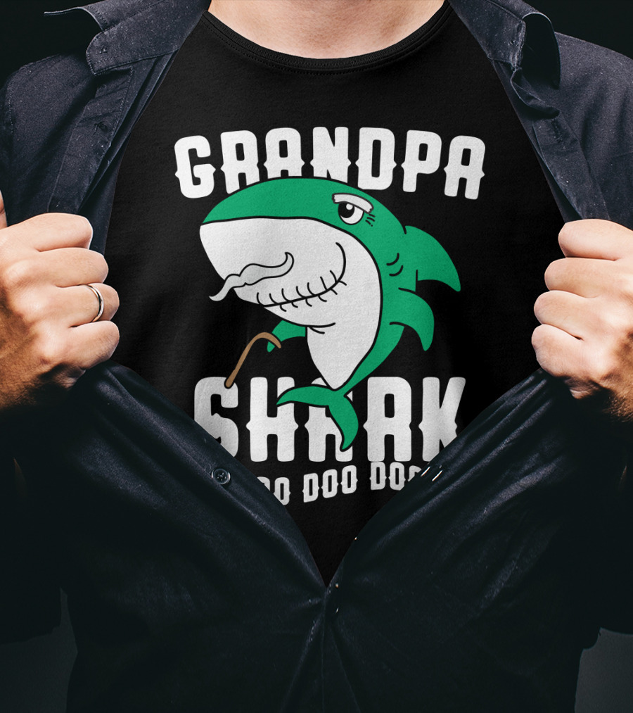 Grandpa Shark Doo Doo Doo Halloween Chr Dad Grandfather T-Shirt