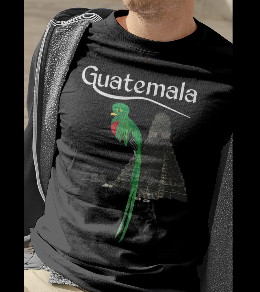 Guatemala Quetzal Chapin Vintage Maya Antigu Pyramid T-Shirt